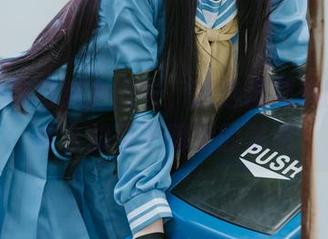 白莉爱吃巧克力内衣，精选出那种暗示着什么却又不明说的美感