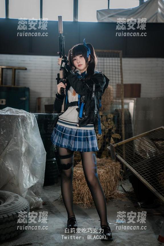白莉爱吃巧克力 高清套图在手,白莉爱吃巧克力版爱蜜莉雅让人想不认出那双鞋子好在哪!