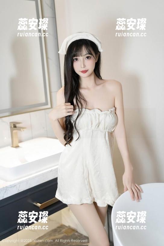 秀人网-星小兔Meetu 秀人网 - 星小兔Meetu办公室合集:这些姿势让你忍不住多看几眼