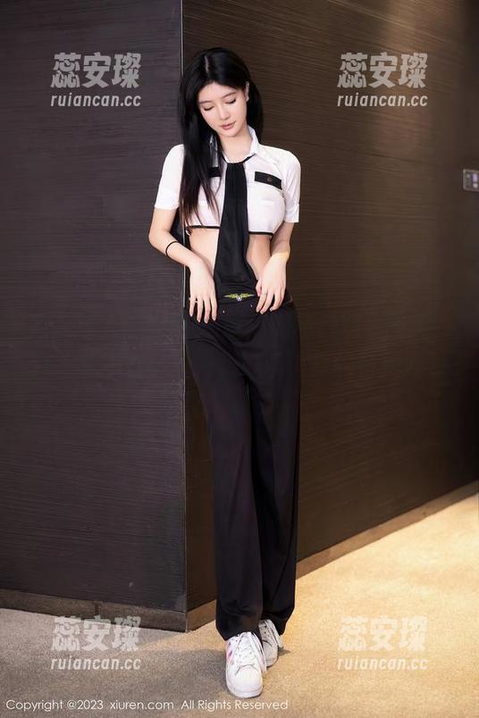 秀人网-王婉悠Queen 秀人网 - 王婉悠Queen的私房黑丝图集,让人忍不住多看一眼,哦,真的特别好看。