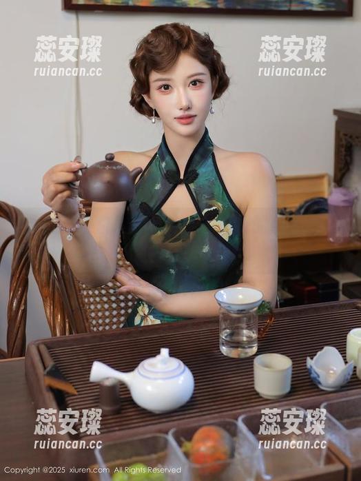 秀人网-白琮瑗 秀人网 - 白琮瑗的作品:他真的拿这套装去真空了?