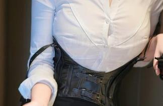 秀人网 – 软情的美脚让人心生向往，这套图值得你细细品味！分享给好友吧！