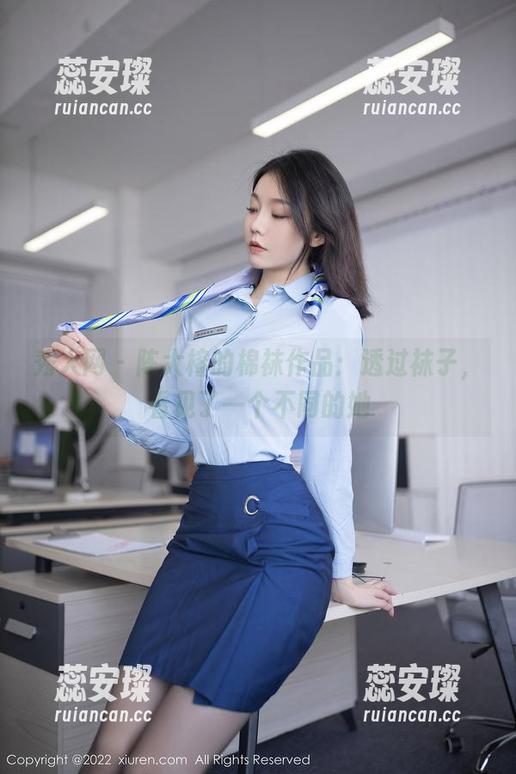 秀人网-陈大榕 秀人网 - 陈大榕的棉袜作品:透过袜子,看见了一个不同的她
