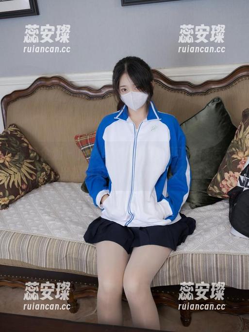 紧急企划-樱樱樱可 紧急企划 - 婚纱图包:樱樱樱可教你怎么“摆”出模特范儿,虽然结果有点逗。