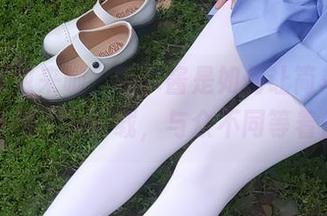 网袜图包来啦，西尔酱是如何让简单变得独特的？快下载，与众不同等着你！