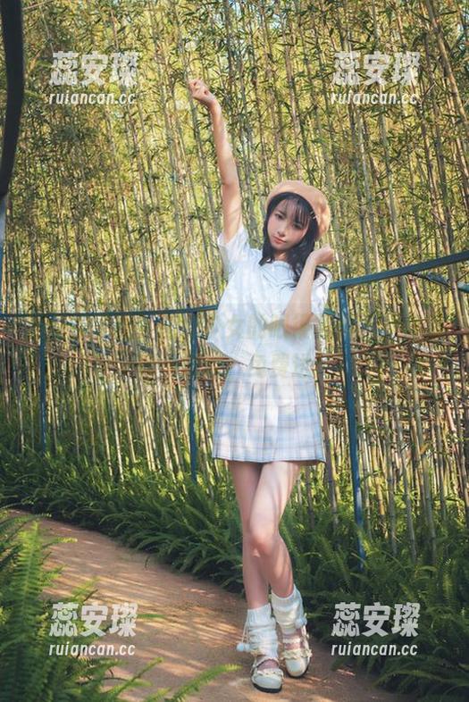 西瓜少女 准备好了吗?西瓜少女的眼镜写真,让你看得不思议,免费送!
