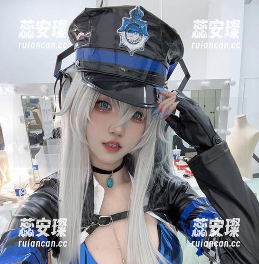 阿薰kaOri 阿薰kaOri的短裤作品,怎么就能把简单的布料穿得如此让人瞩目呢,一点都不理解……