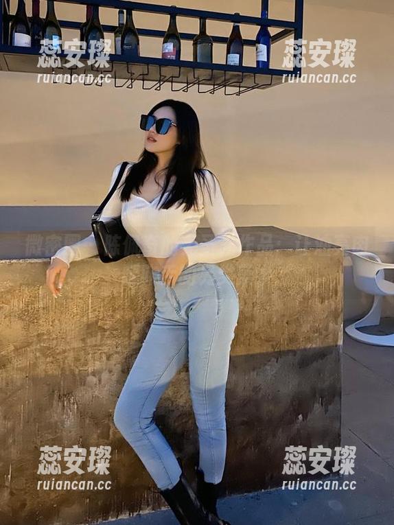 微密圈 - 陈佩奇的无圣光作品：让油亮肉腿咋舌的另类美学