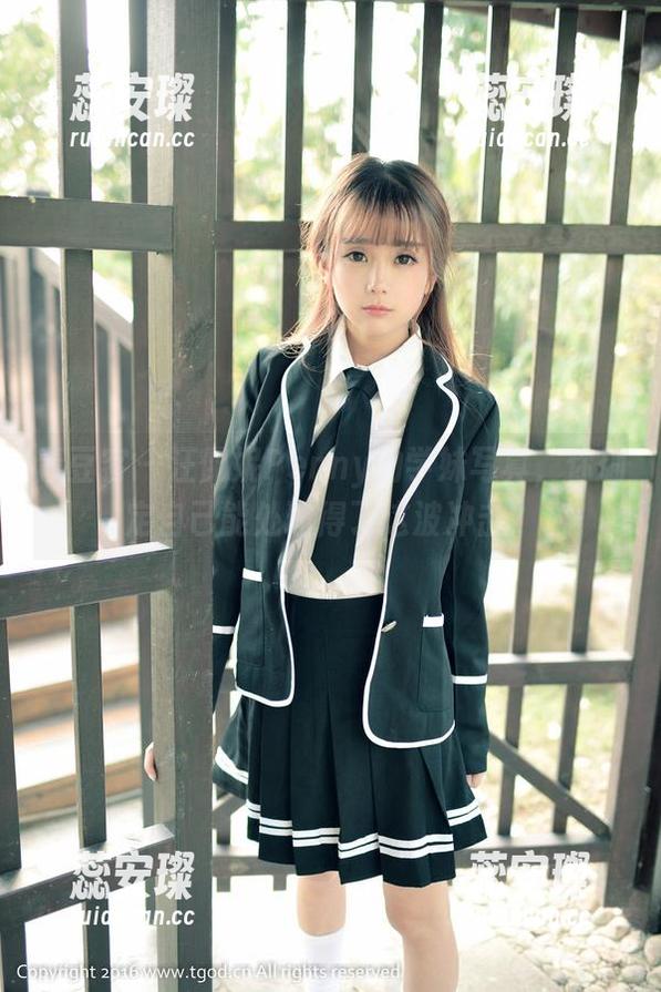 青豆客-汪佩妮Penny 青豆客 - 汪佩妮Penny的学妹写真,你确定自己能处理得了这波冲击?