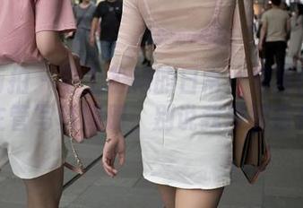 魔镜街拍 – 穿上粉裙的日常：婷婷的销售主管写真图册，别说我没警告你