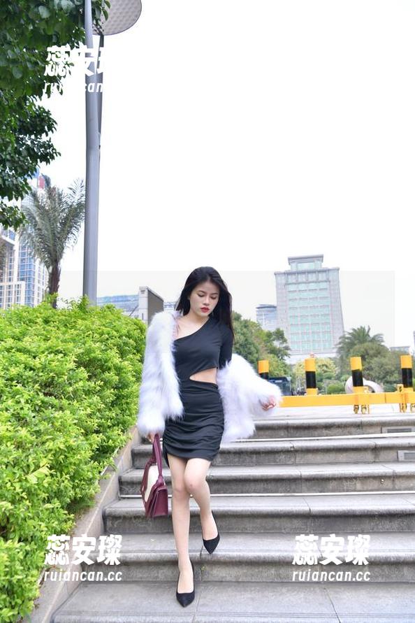 魔镜街拍 - 楼楼穿上这件白色连衣裙，骗我也好，合集美图我都忍不住想保存！