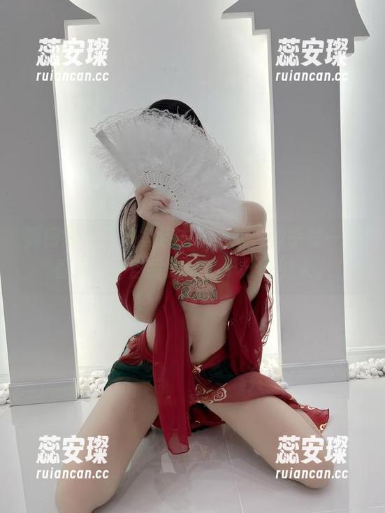 鱼神鱼 微密圈 - 鱼神鱼连衣裙合集,似乎每一条都是一个自我对话,十分吸引人。
